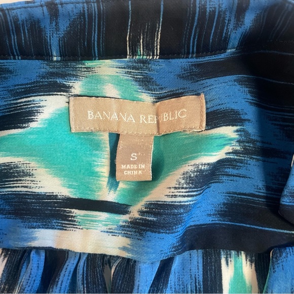 Banana Republic Blue Ikat Print Riviera Blouse Size Small - Picture 7 of 9
